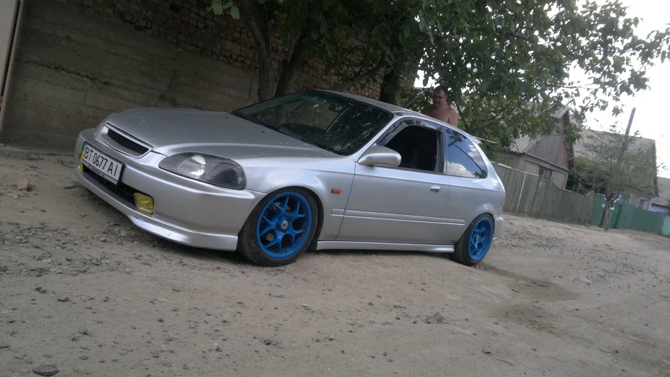 Honda Civic Hatchback ДОБРА ЧЕРТІВКА 2