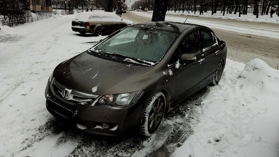 Honda Civic Hybrid 1.3 i-VTEC | CVT | FD3 2