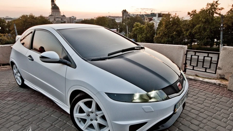 Honda Civic Type R 4