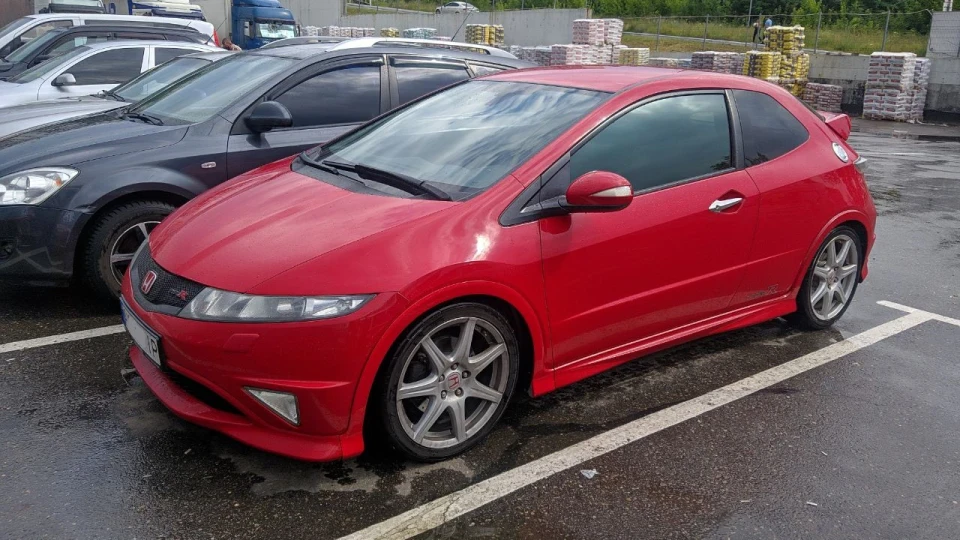 Honda Civic Type R шалена креветка