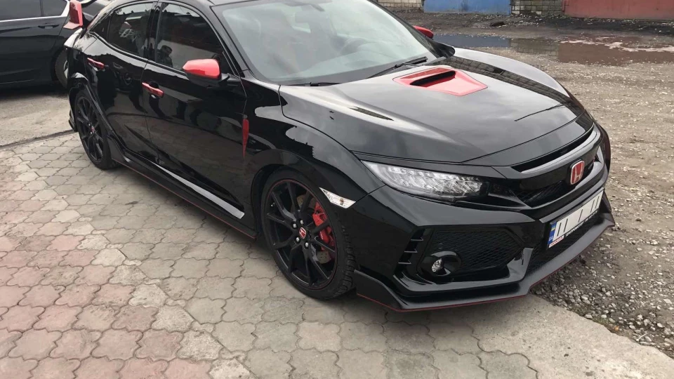 Honda Civic Type R Black and Red 2