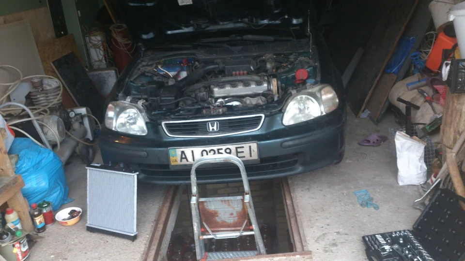 Honda Civic 1.4IS 2