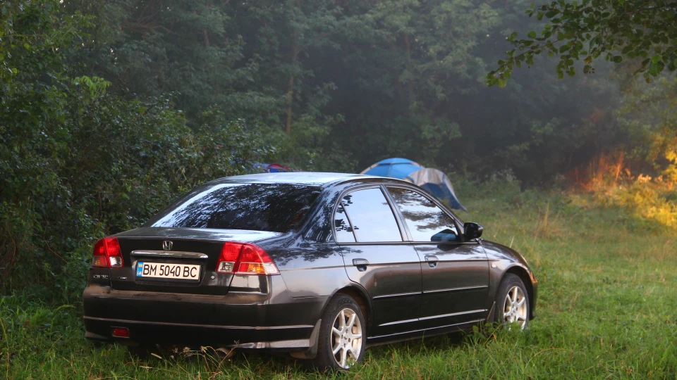 Honda Civic 1.6VTEC Чорний Цинік 3