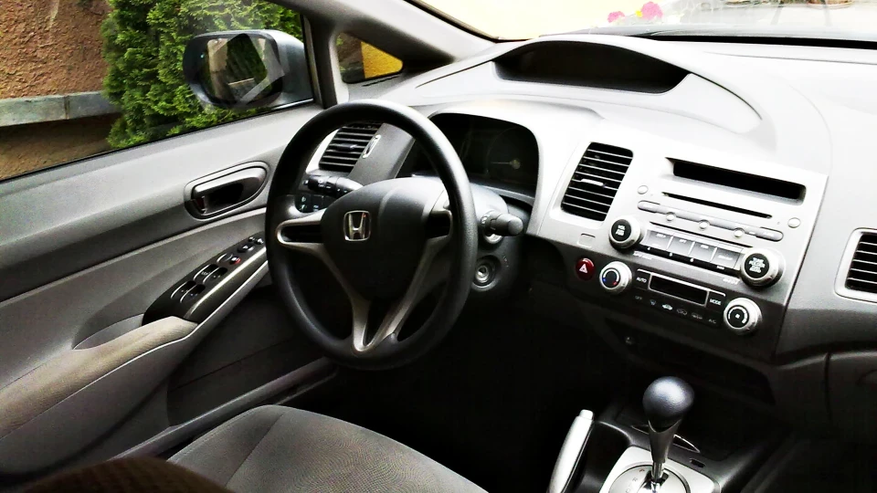 Honda Civic 1.8 AT LS 5