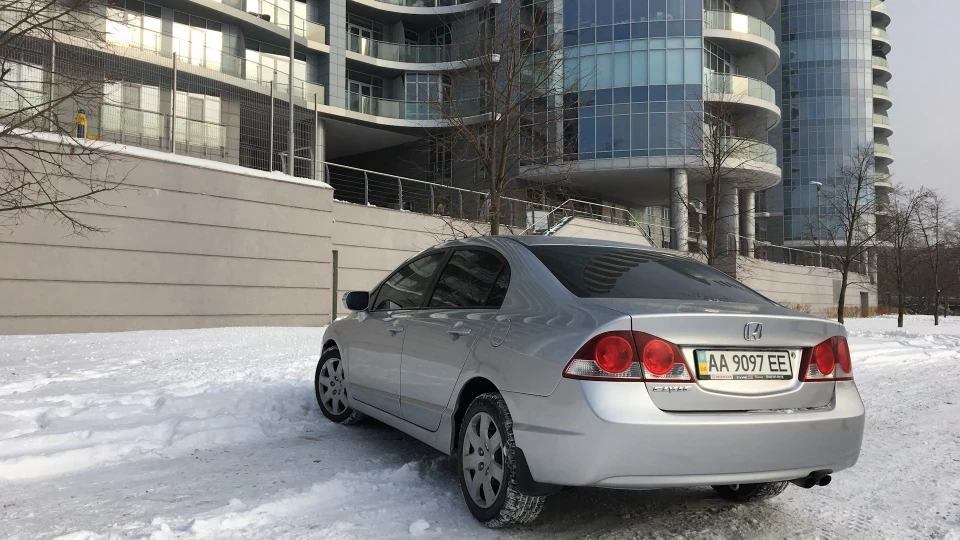 Honda Civic 1,8 AT 3