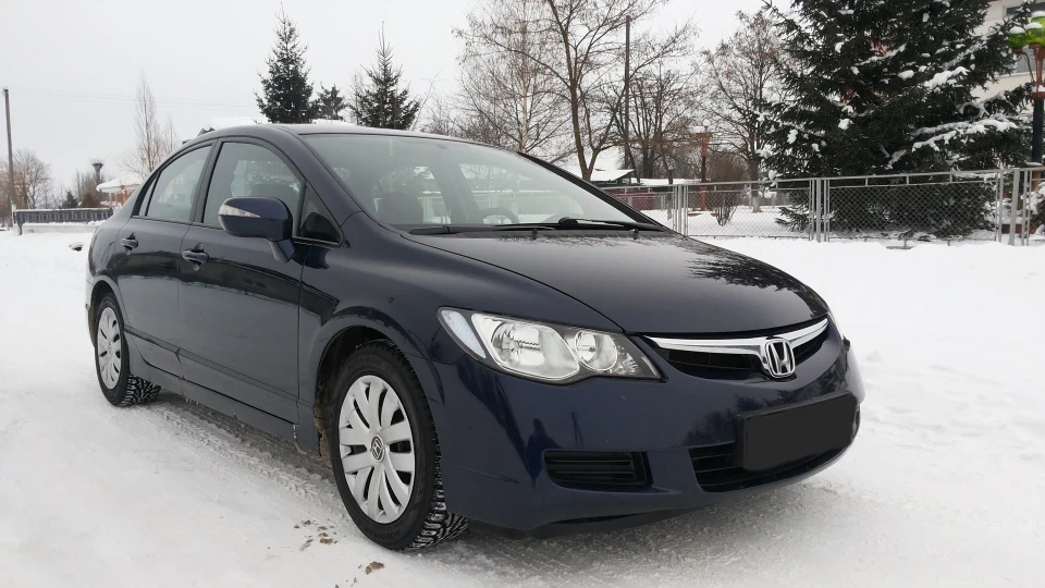 Honda Civic 1.8 ATM 3