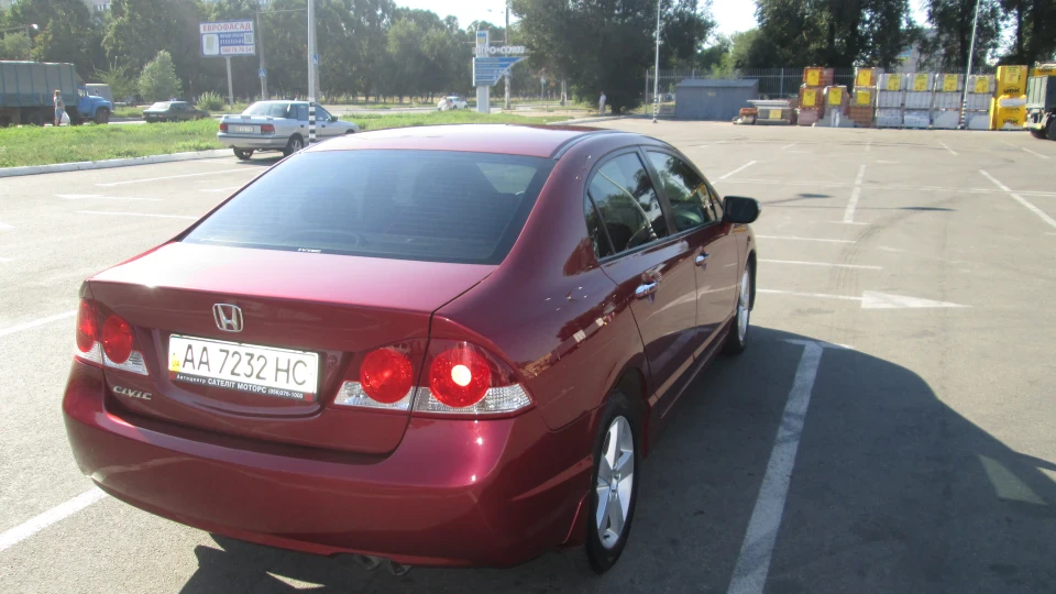 Хонда Цивік 1.8 циліндр 3
