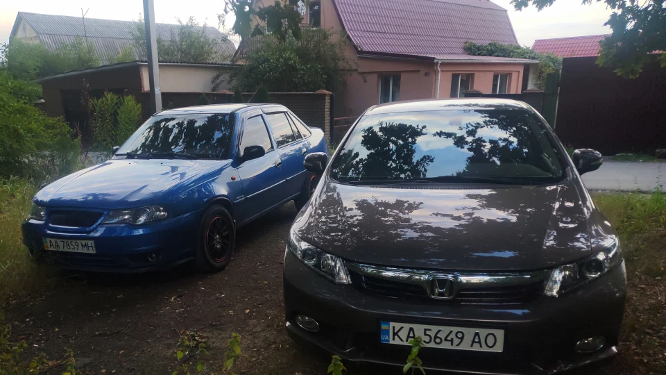 Honda Civic 1.8 VTEC графіт) 2