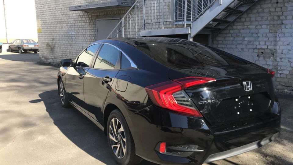 Honda Civic 2.0 EX 3