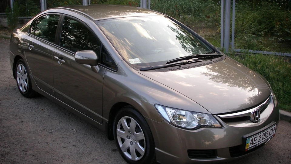 Honda Civic 4D Galaxy Gray 2