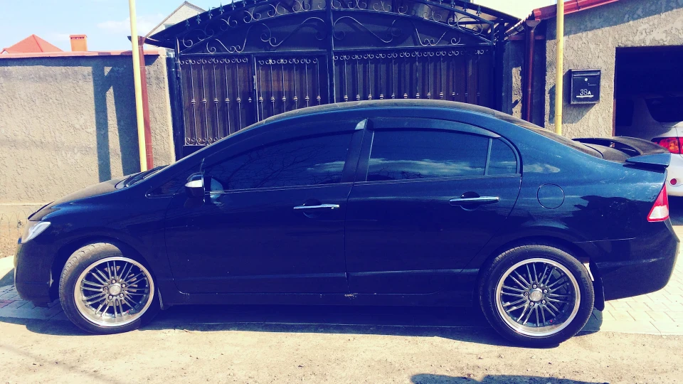 Honda Civic Black 4