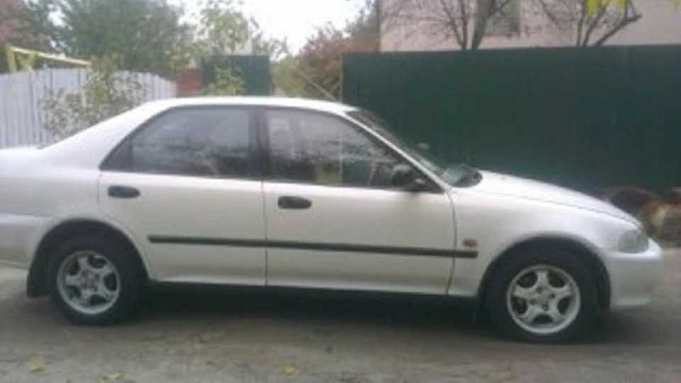 Honda Civic d15b2 EG8 моноінжектор 2