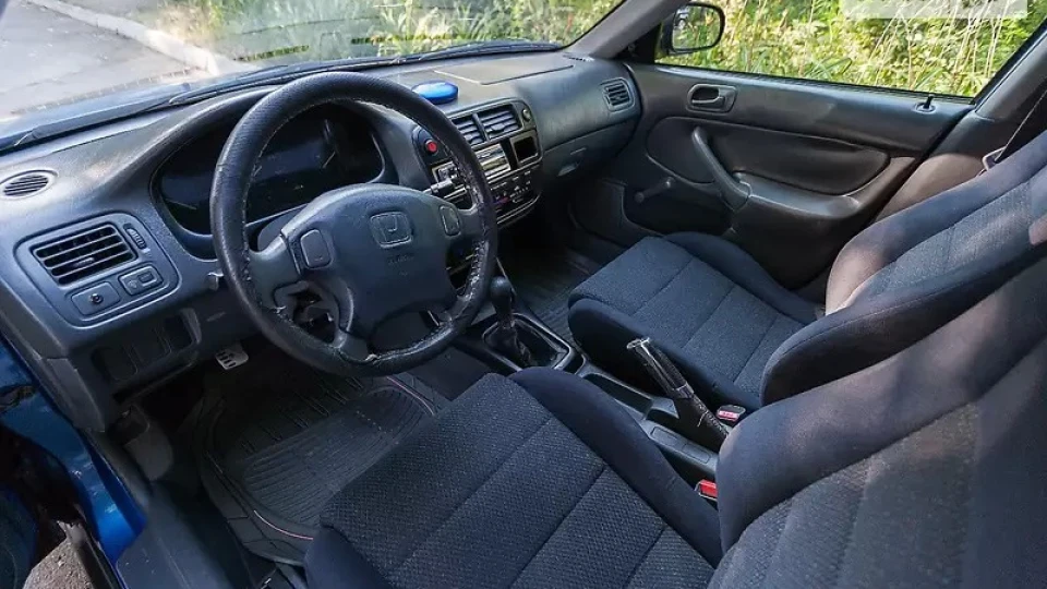 Honda Civic D16Y7 5