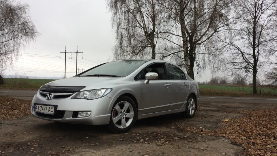 Honda Civic Ця низькопуза мурза!