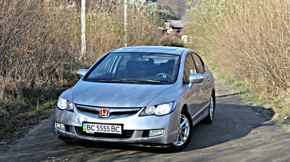 Honda Civic G8 SilverBeam 4