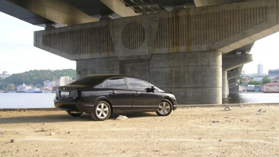 Honda Civic (ivi) 2