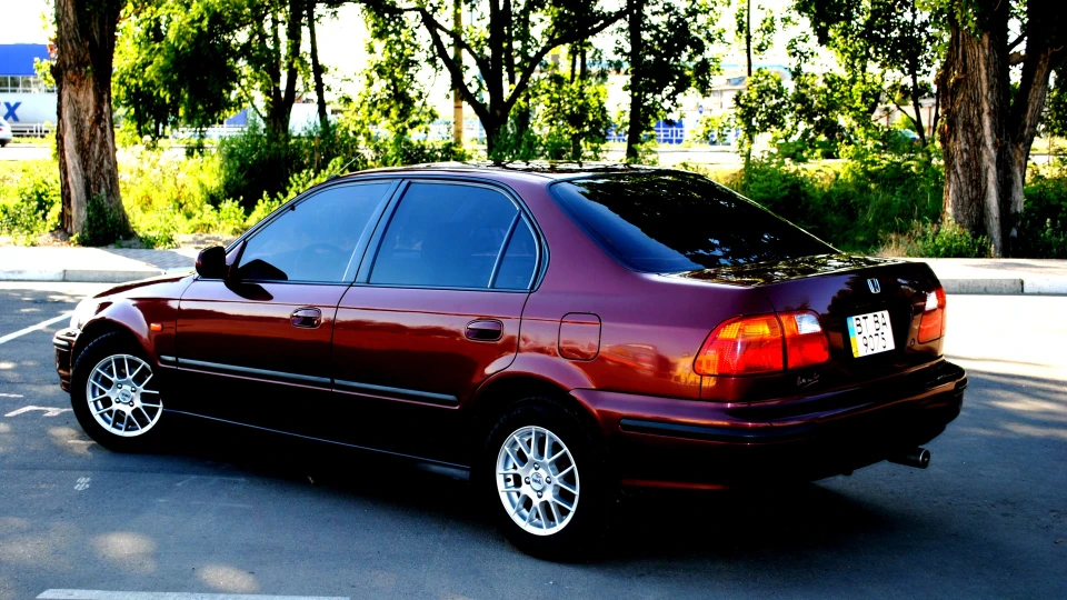 Honda Civic Lady in Red