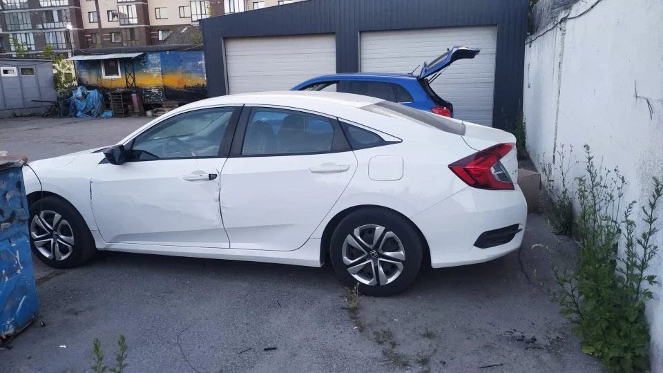 Honda Civic LX 2
