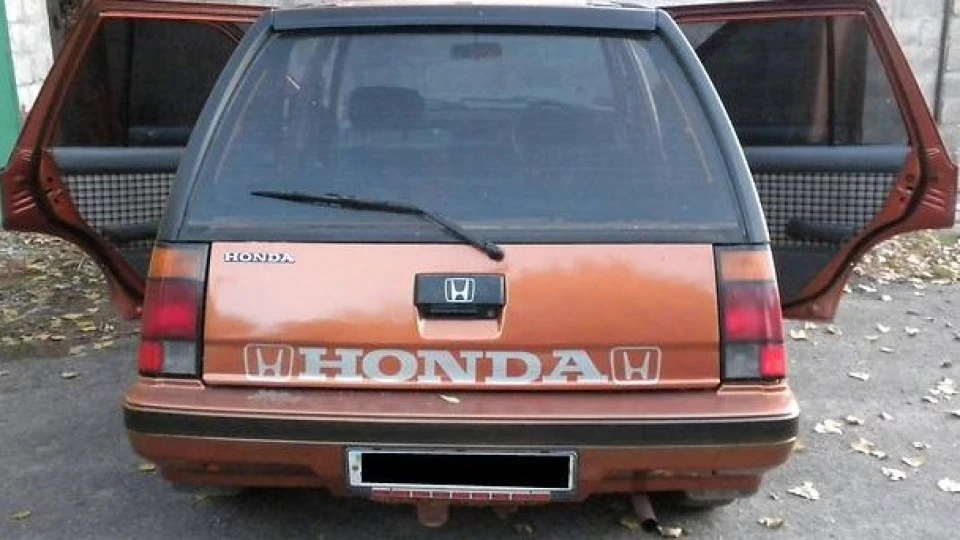 Honda Civic ненажерливий сарай