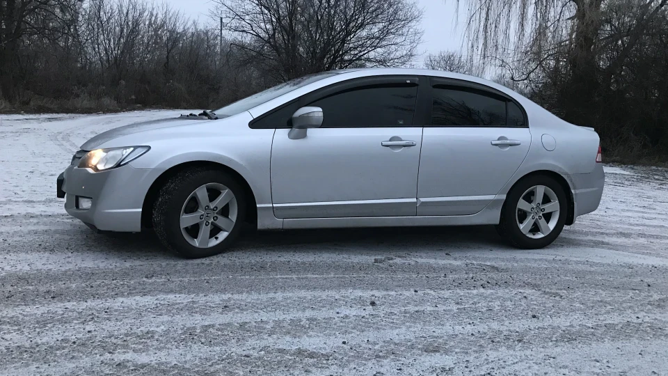 Honda Civic Silver fury 2