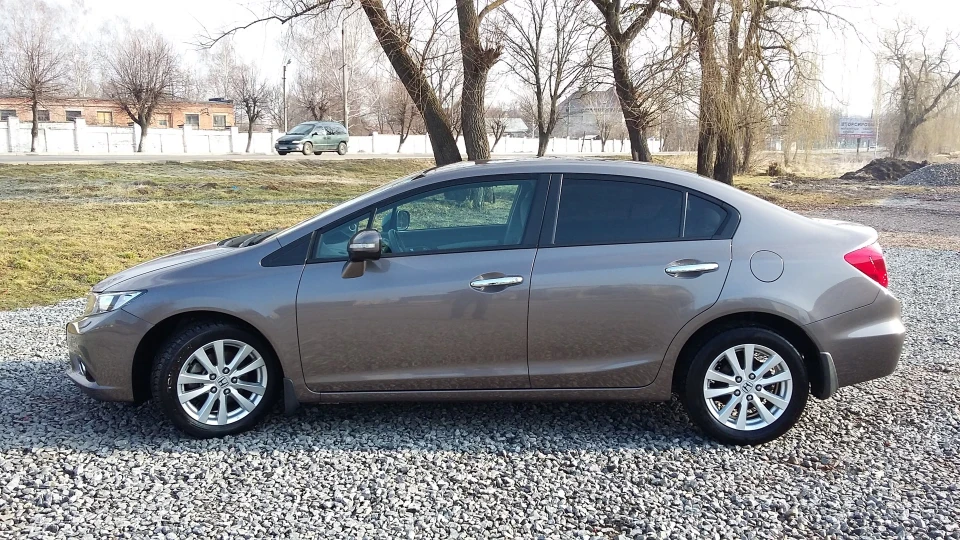 Honda Civic URBAN TITANIUM 2