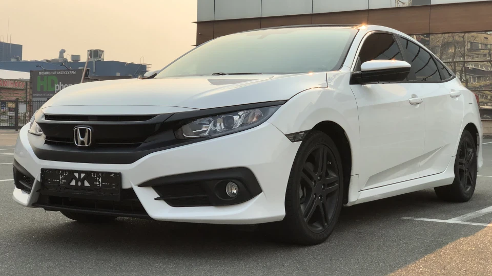 Honda Civic White Pearl 2