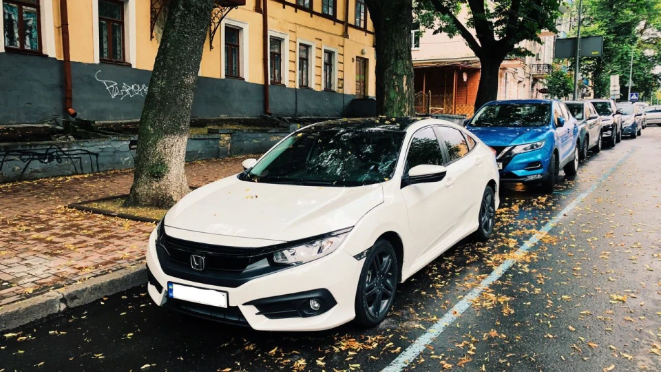 Honda Civic White Pearl 3