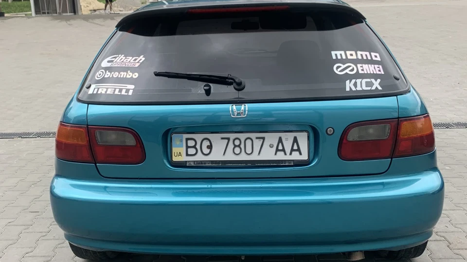 Honda Civic Зелений колір, 1.5 d15b2 2