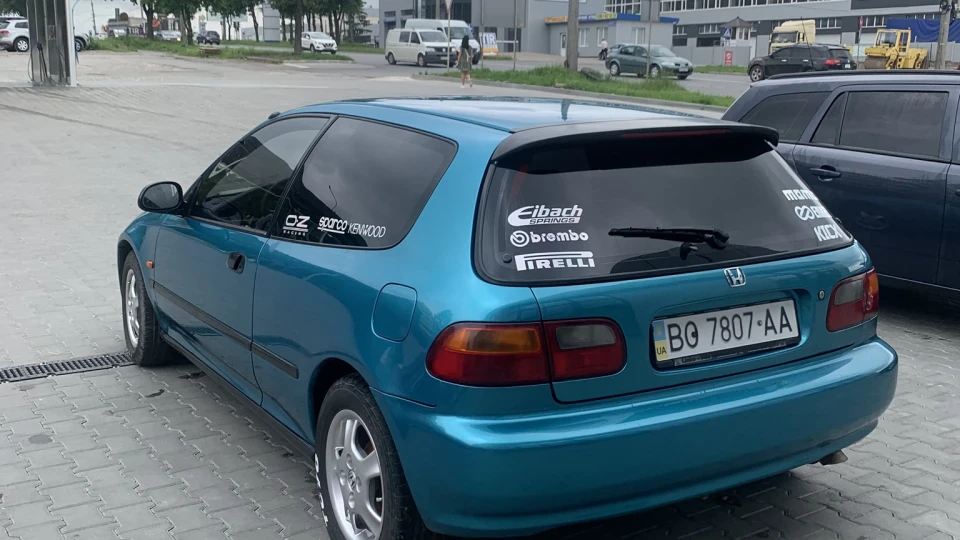 Honda Civic Зелений колір, 1.5 d15b2 3