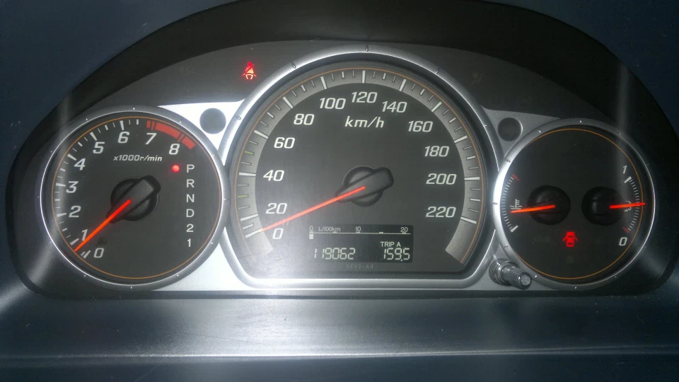 Honda CR-V брюнетка 5