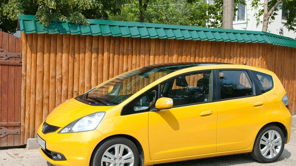 Honda Jazz Охра золота