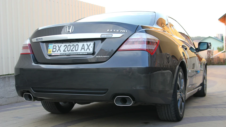 Honda Legend 4