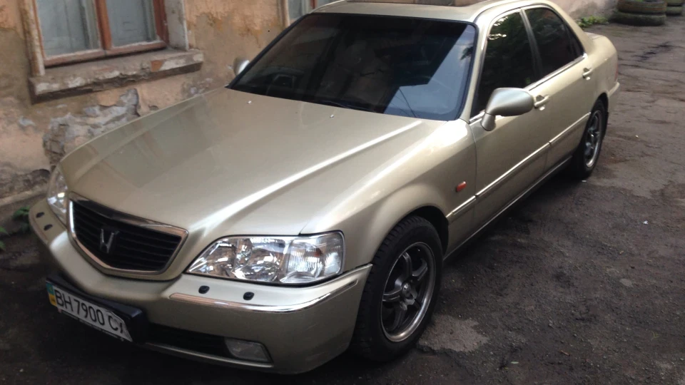 Honda Legend 4
