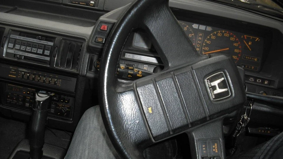 Honda Prelude 1.8 автомат (1) 3