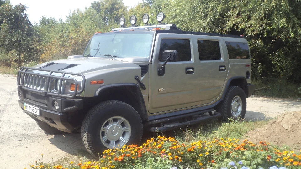 Hummer H2 https:/hummer-parts.club 3