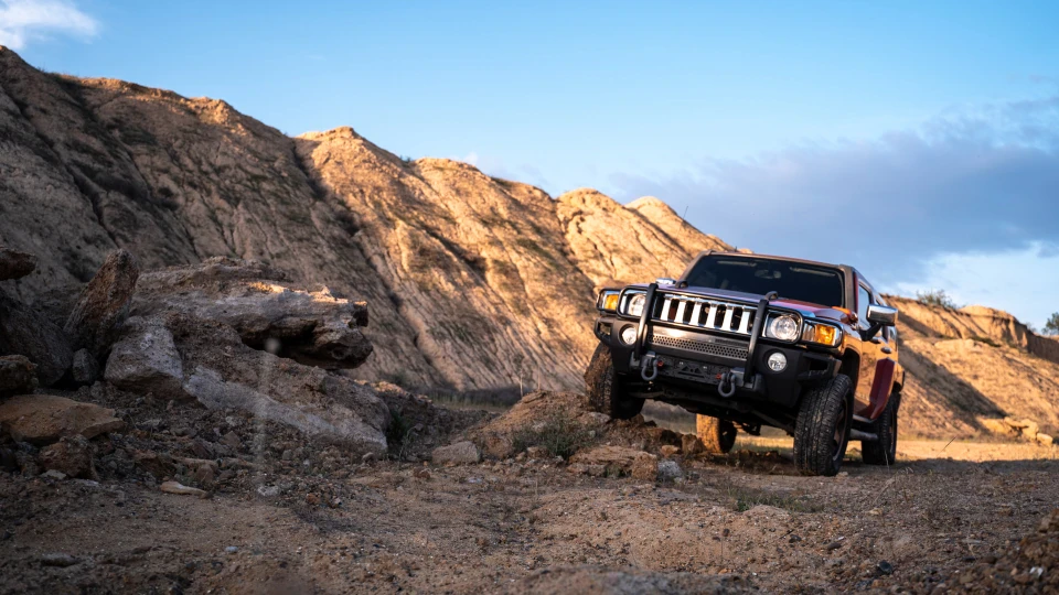Hummer H3 4