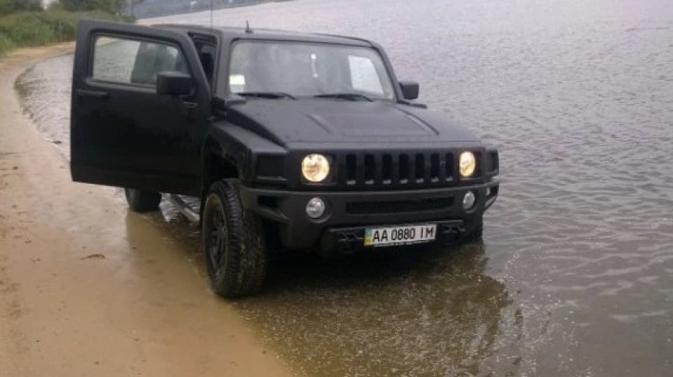 Hummer H3 "BLACK MAT" 4