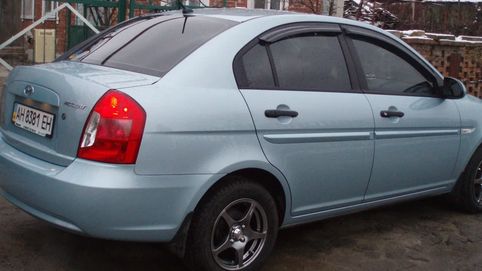 Hyundai Accent 4