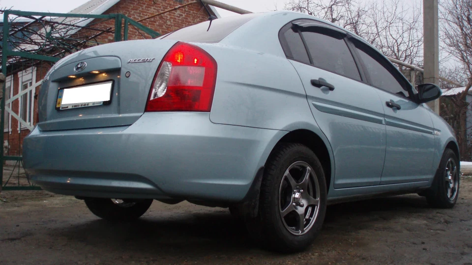 Hyundai Accent 5