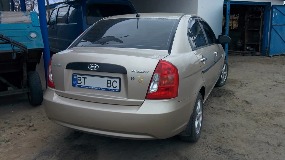 Hyundai Accent 2