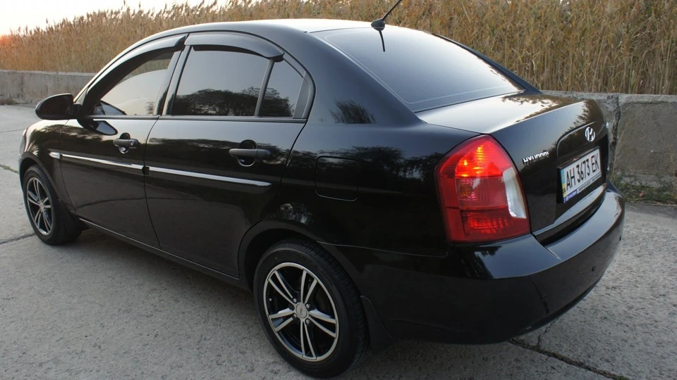Hyundai Accent 2