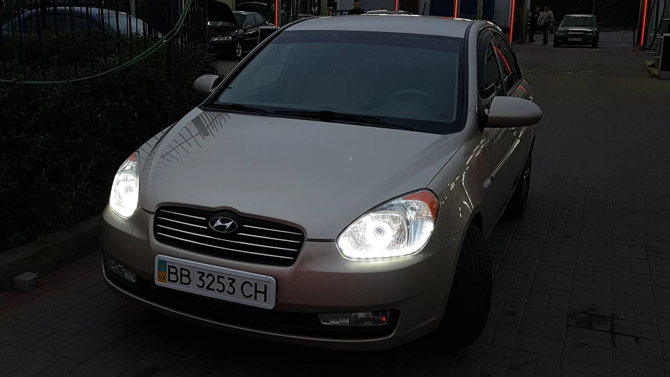 Hyundai Accent 4