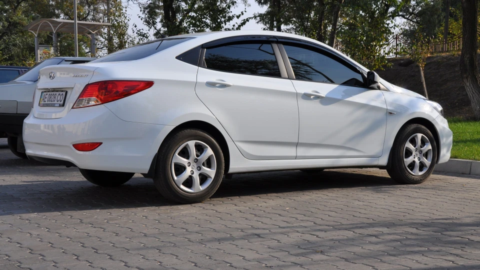 Hyundai Accent 2