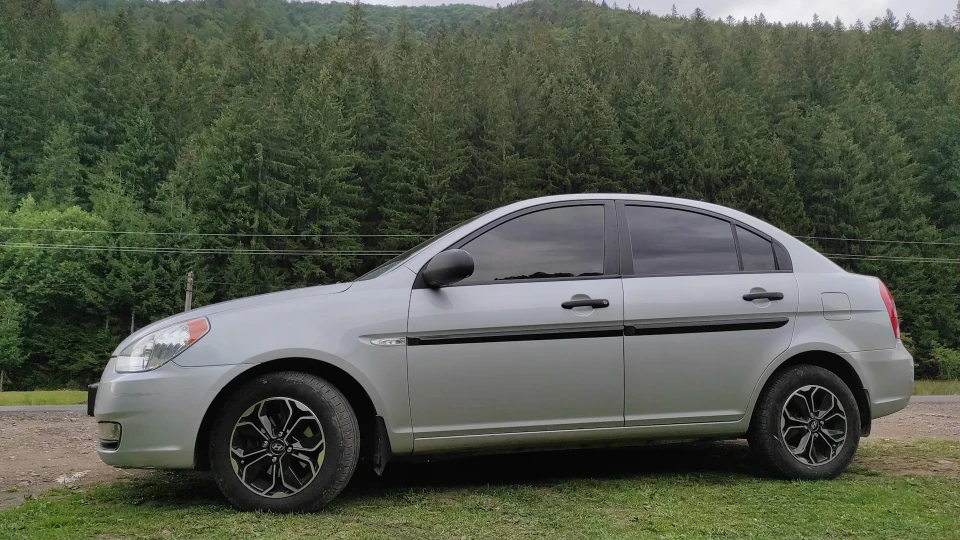 Hyundai Accent 2