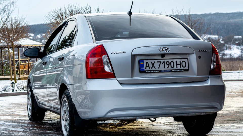 Hyundai Accent 5