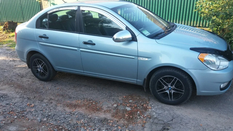 Hyundai Accent 2