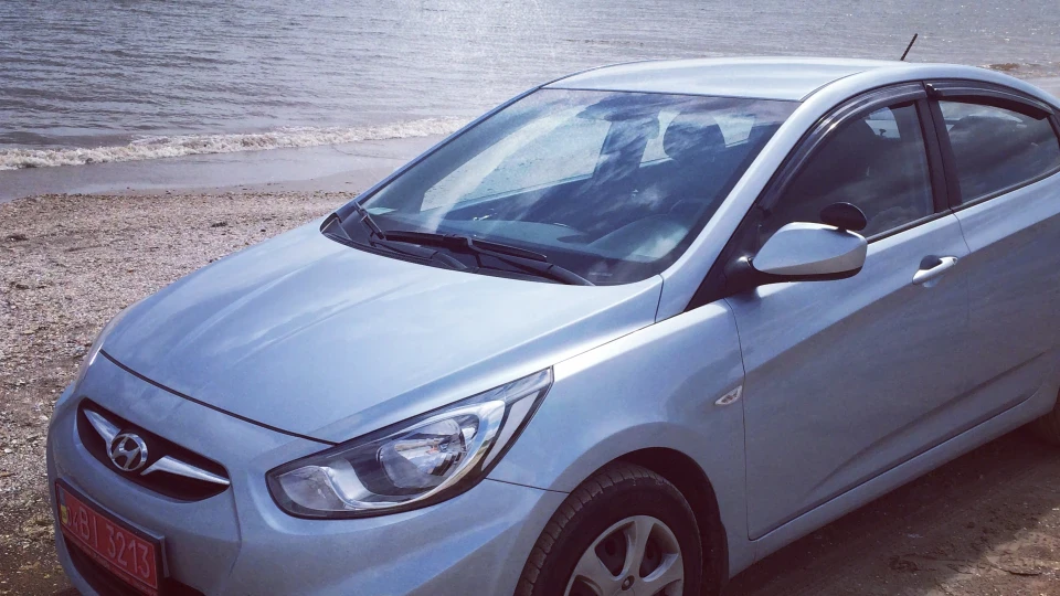 Hyundai Accent 2