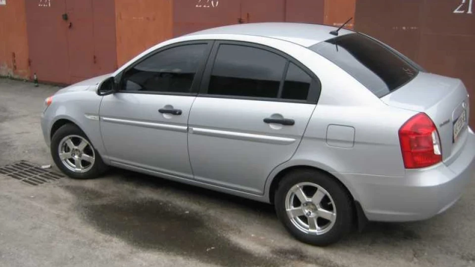 Hyundai Accent 2
