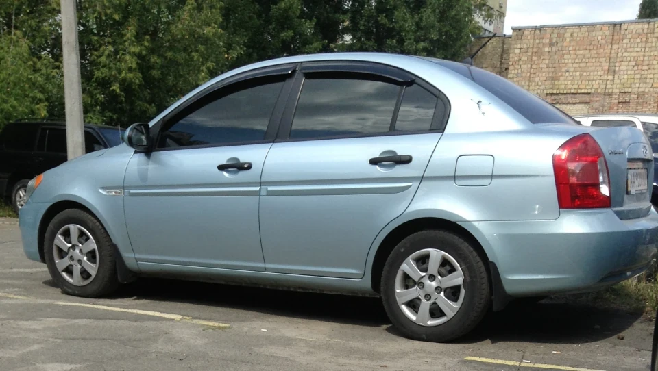 Hyundai Accent 2