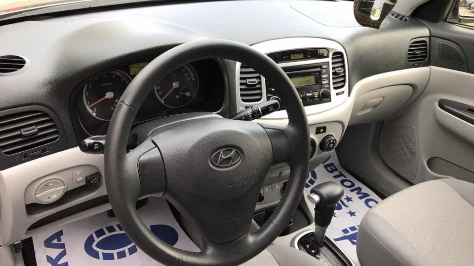 Hyundai Accent 4